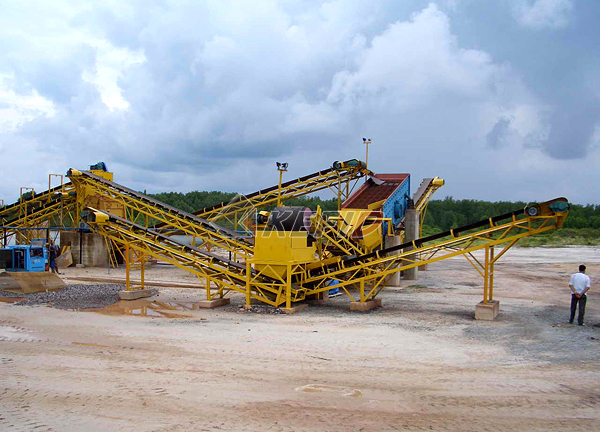 Mobile crusher is widely used factor